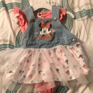Minnie Mouse baby outfit